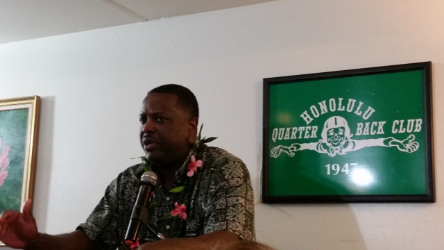 Hawaii coach Benjy Taylor spoke at the Honolulu Quarterback Club on Monday.
