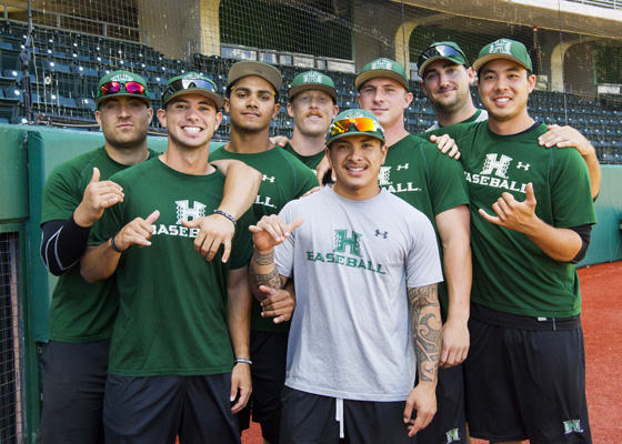 This weekend marks the final home series for eight Hawaii baseball seniors. Photo by Cindy Ellen Russell/Star-Advertiser.