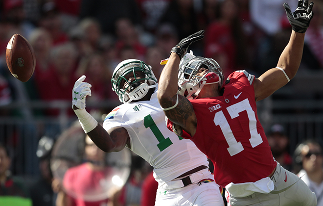 Hawaii defensive back Nick Nelson broke up a pass intended for Ohio State running back Jalin Marshall in the first half.