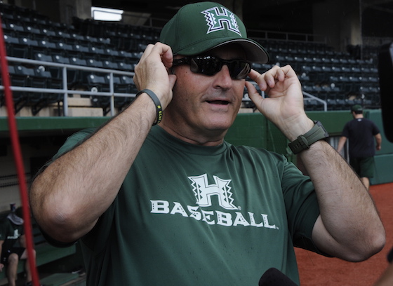 Hawaii coach Mike Trapasso before practice in 2014. Photo by Craig T. Kojima/Star-Advertiser.