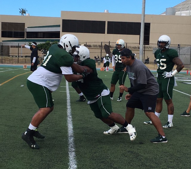 Defensive tackles Samiuela Akoteu and Kiko Faalologo