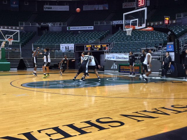 The Rainbow Wahine basketball team wrapped up the first week of practice on Thursday in the Stan Sheriff Center.