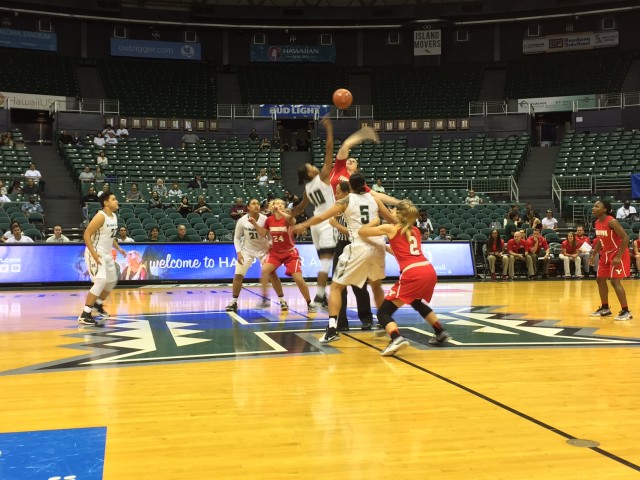 Tipoff between Hawaii and Youngstown State on Friday at the Stan Sheriff Center.